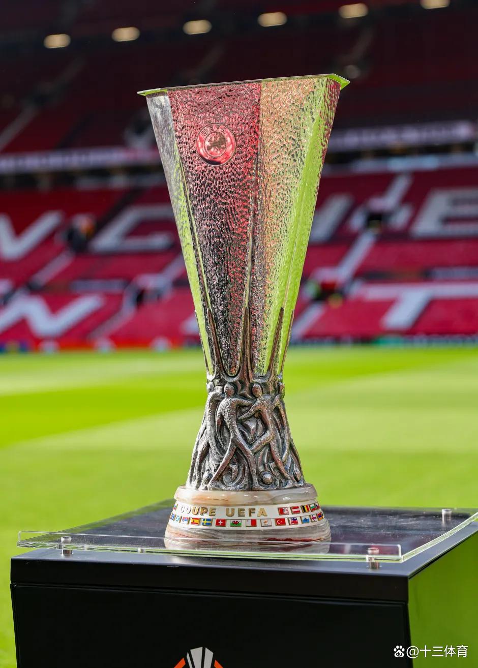 清晨欧联焦点战，布鲁克林篮网门线救险，质疑声仍在，赛程密集仍需轮换(欧联怀赛程表)